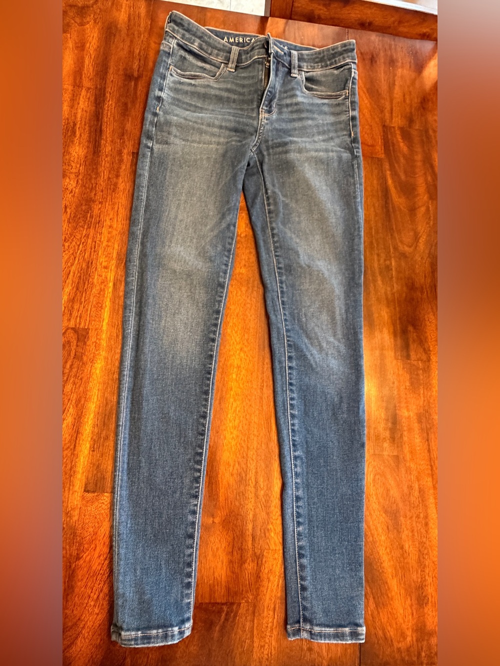 American Eagle Outfitters Skinny Jeans in Medium Blue Wash